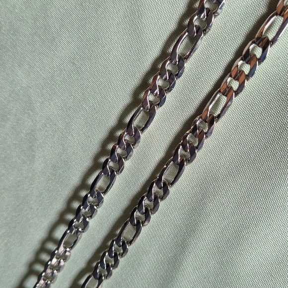 Chain - Picture 3 of 3